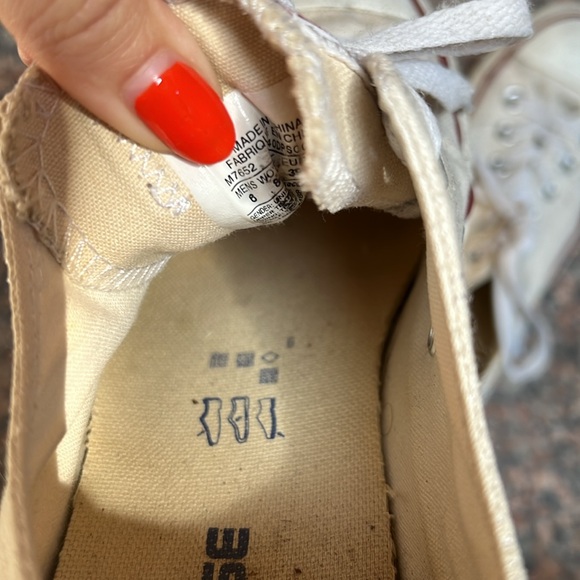 White all star low top converse - Picture 2 of 6